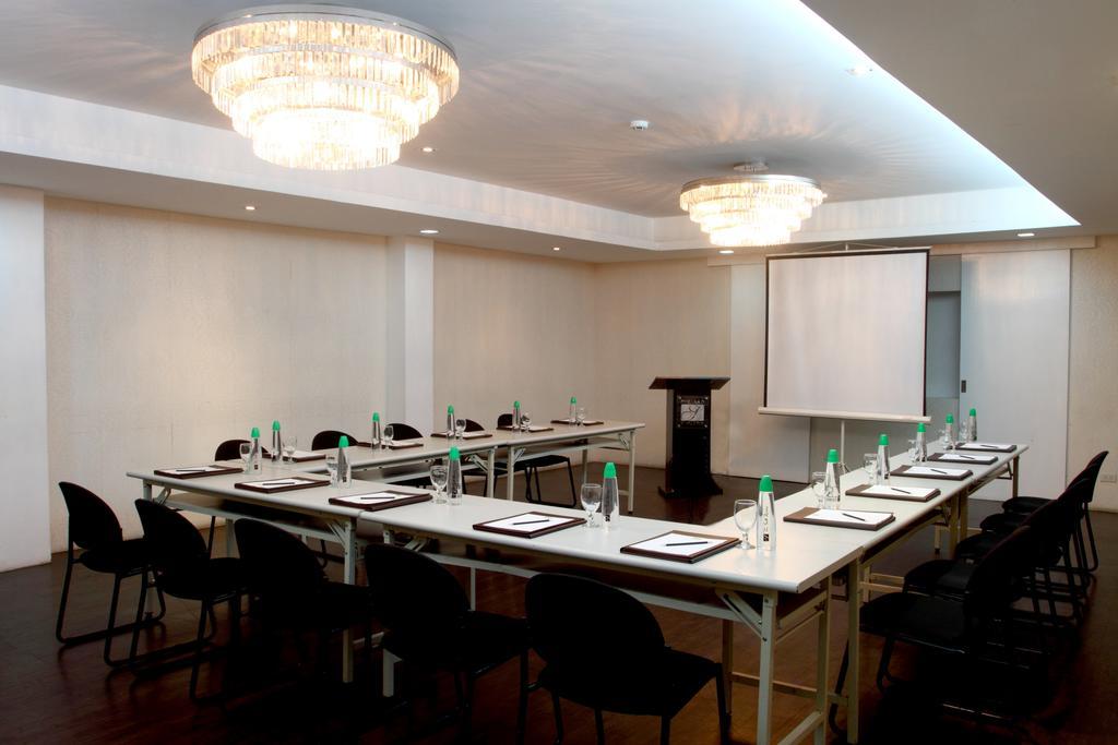 The Sulo Riviera Hotel Quezon City Bagian luar foto