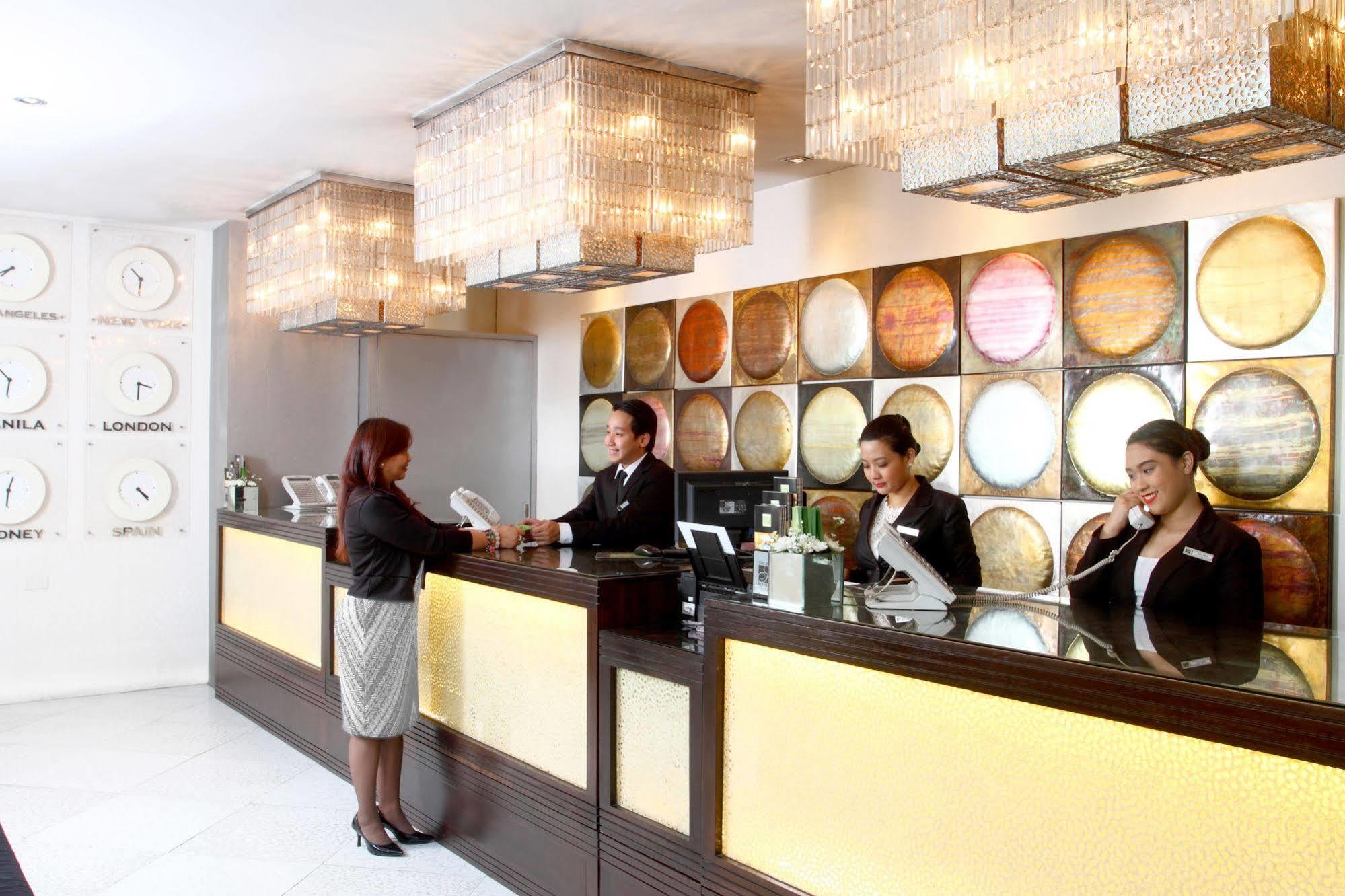 The Sulo Riviera Hotel Quezon City Bagian luar foto