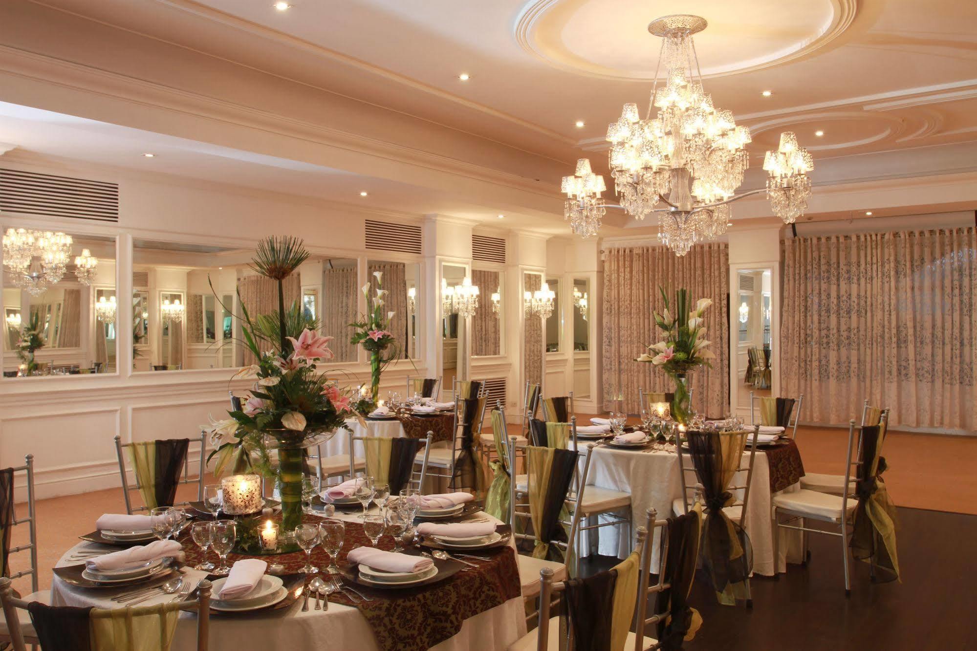 The Sulo Riviera Hotel Quezon City Bagian luar foto